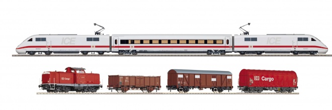 Digital Starter Set with ICE 2 and Diesel Locomotive<br /><a href='images/pictures/Roco/41339_neu_rgb.jpg' target='_blank'>Full size image</a>